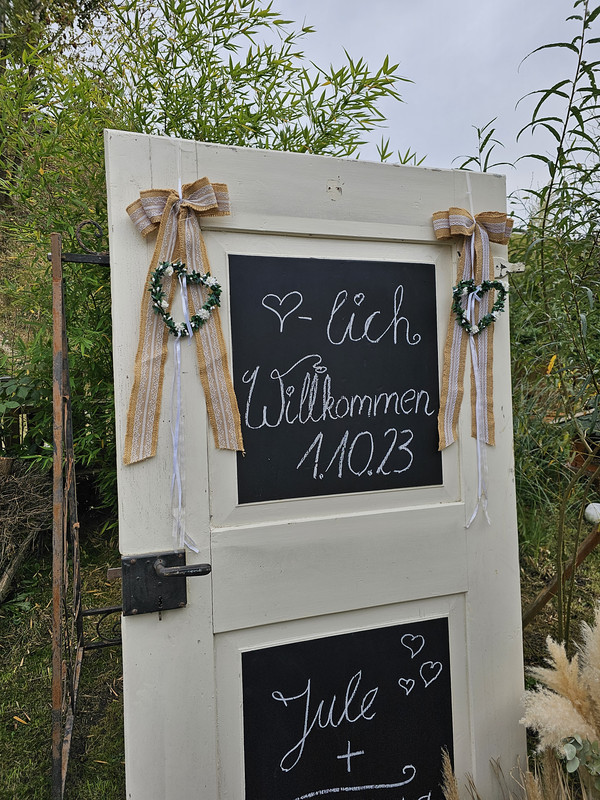 HI0034-herzlich-willkommen-sitzplan-alte-tuer-vintage-hochzeitsdeko-wow-event-de-04.jpg